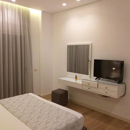 Aparthotel Rustemi *