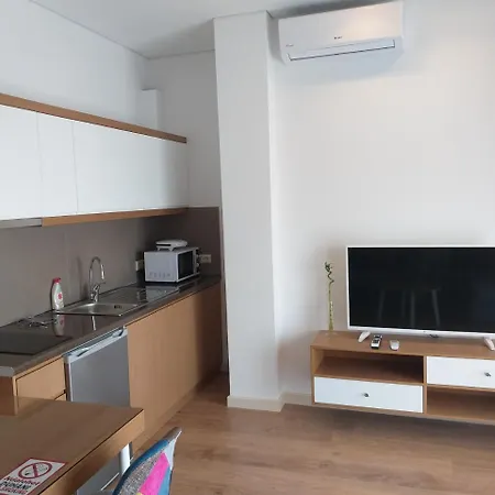 Aparthotel Rustemi *