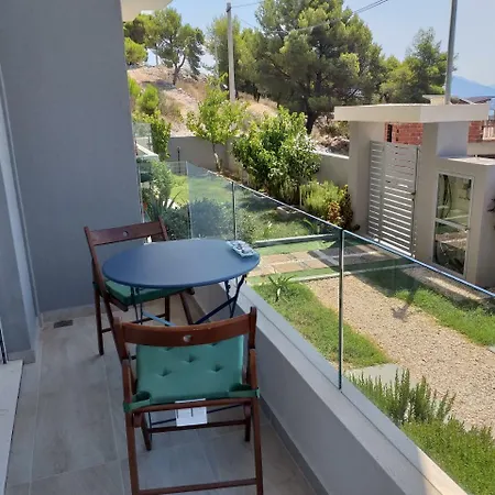 Lägenhetshotell Rustemi Sarandë