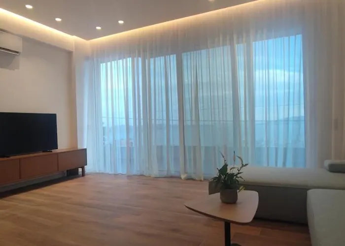 Rustemi ساراندا