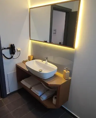 Lägenhetshotell Rustemi 3*