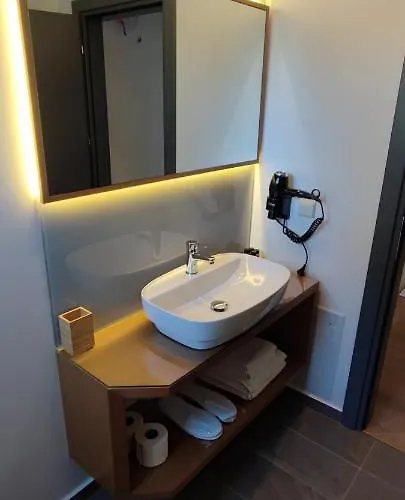 Lägenhetshotell Rustemi Sarandë