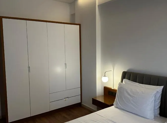 Rustemi Lägenhetshotell 3*